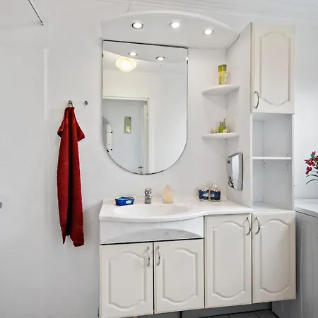 Vakantiehuis Gorgeous In With Wifi