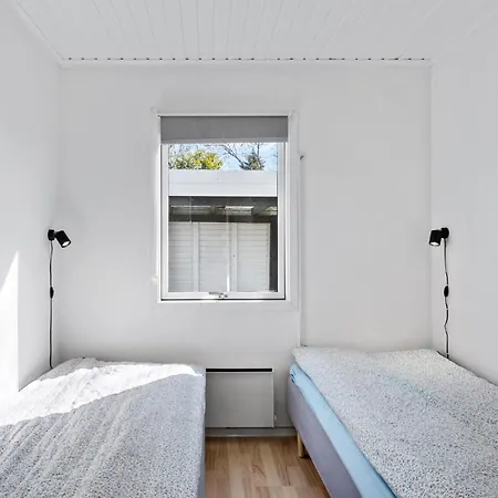 3 Bedroom Cozy In Holiday home